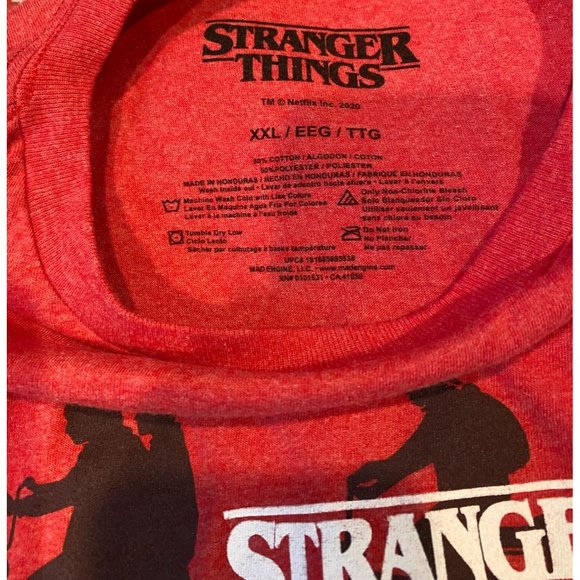 Stranger Things Tee‎ Shirt XXL Red Cotton Poly Blend, Netflix - Picture 4 of 4